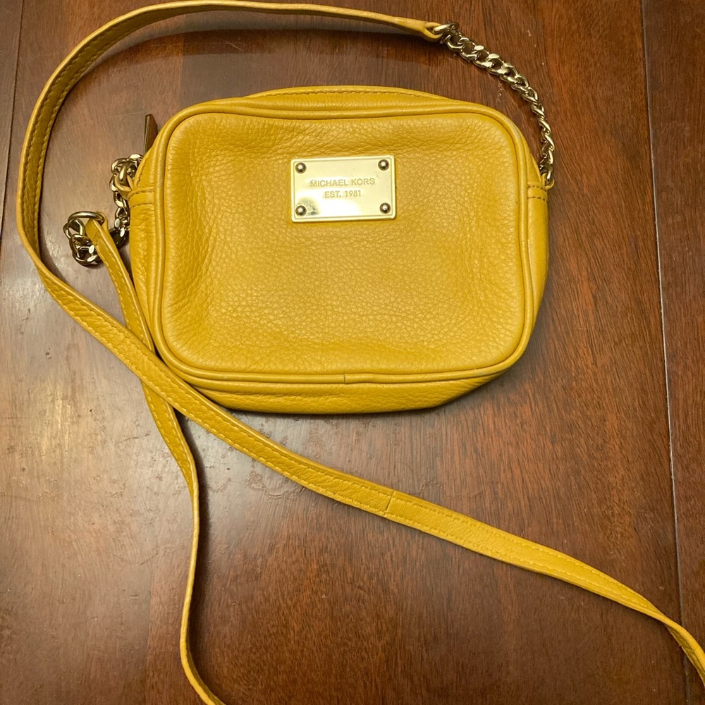Yellow crossbody Michael kors purse!